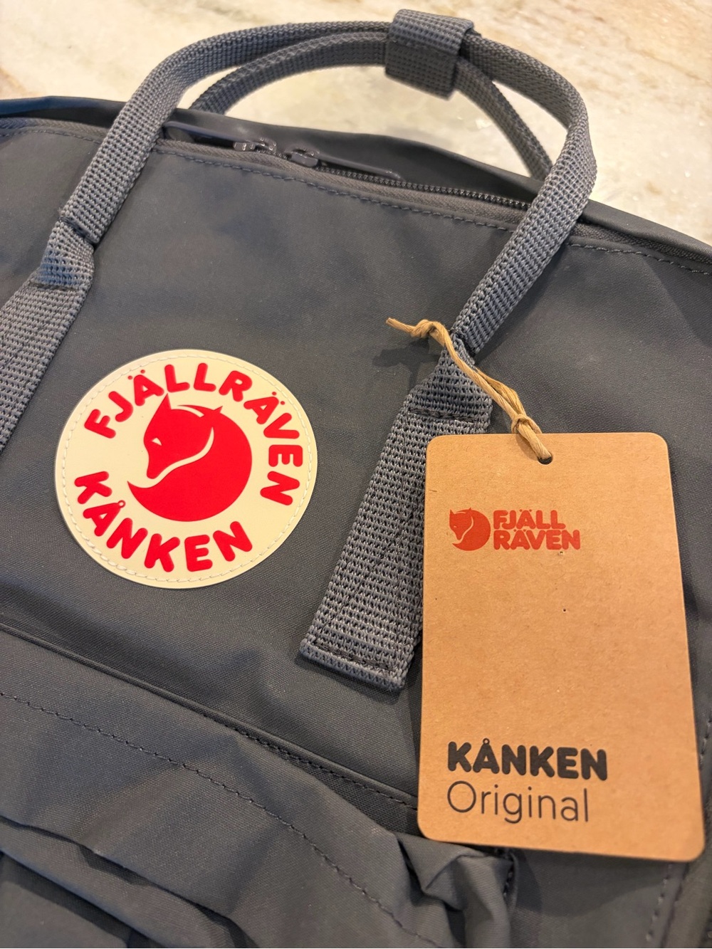 NWT Fjallraven Kanken Classic 16L Backpack 23510 — Super Grey $95 - Picture 2 of 6